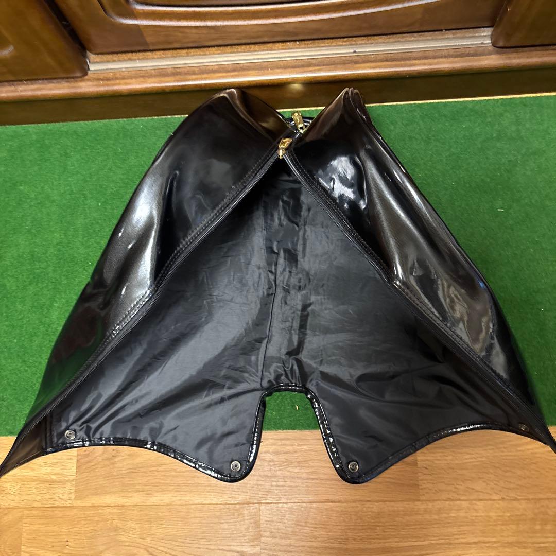 希少！エポン越後の龍エナメルキャディバッグ黒、パターカバー付き