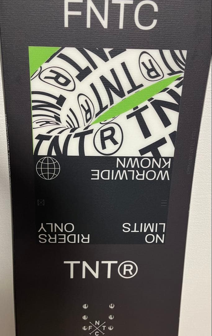 FNTC TNTR 153cm 21/22モデル スノーボード