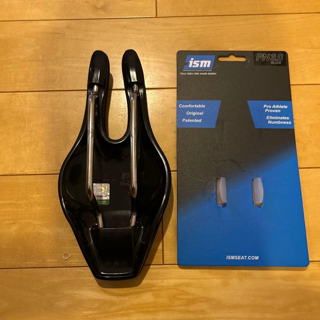 ism PN 3.0 サドル ブラック