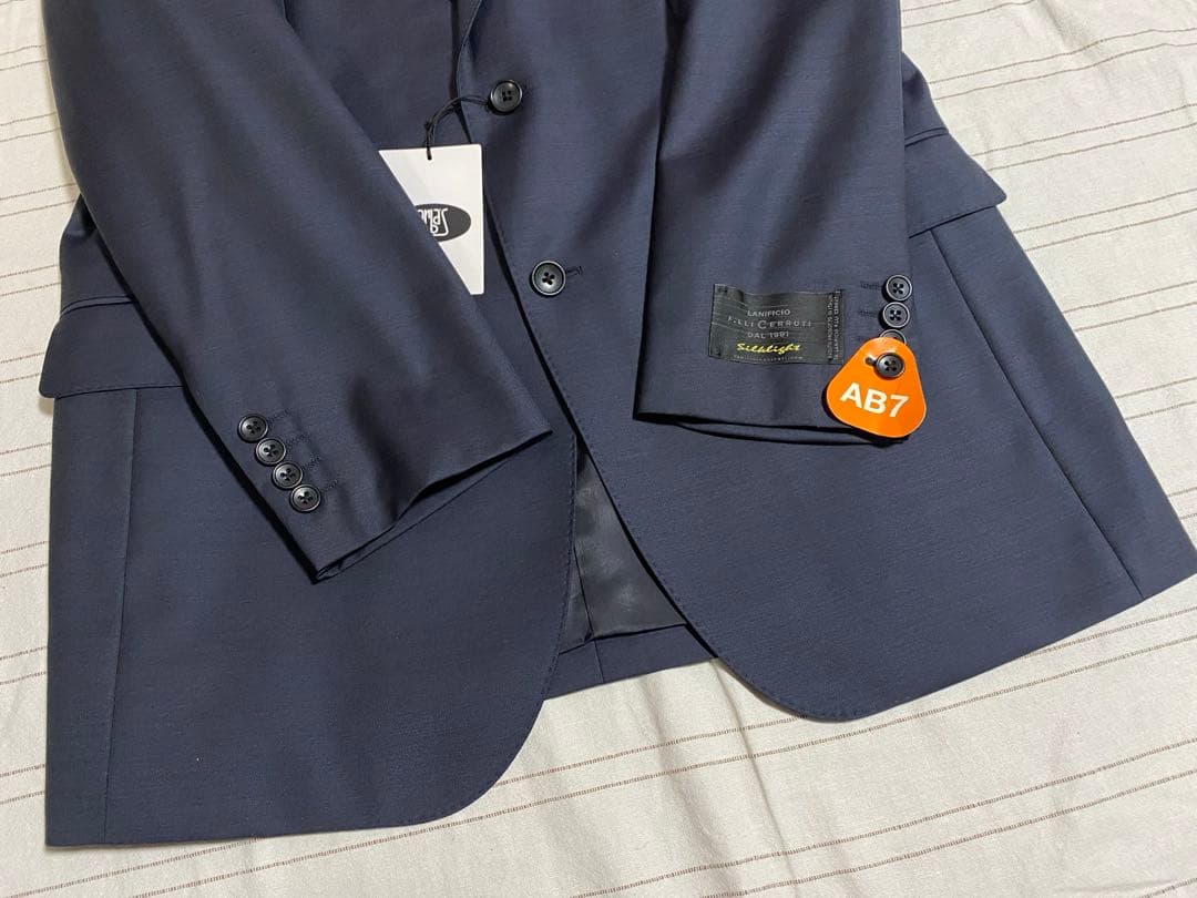 ヒロ様ご購入用　新品 barbas◇イタリア製CERRUTI生地使用◇メンズ