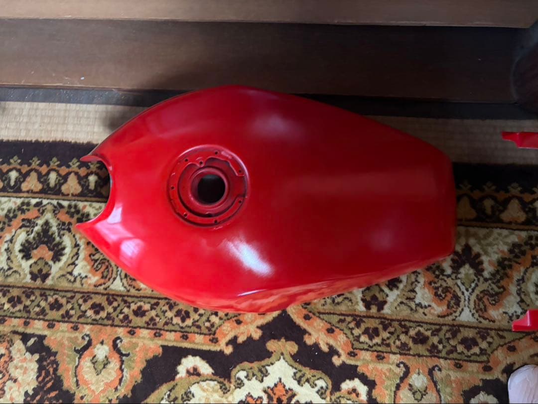 ゼファー400 赤ソリ外装　ゼファーχ zephyr フェンダー・タンクのみ