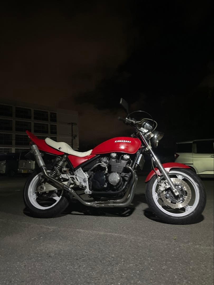 ゼファー400 赤ソリ外装　ゼファーχ zephyr フェンダー・タンクのみ