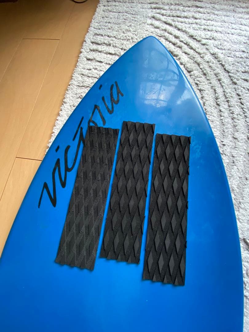 victria 青 スキムボード
