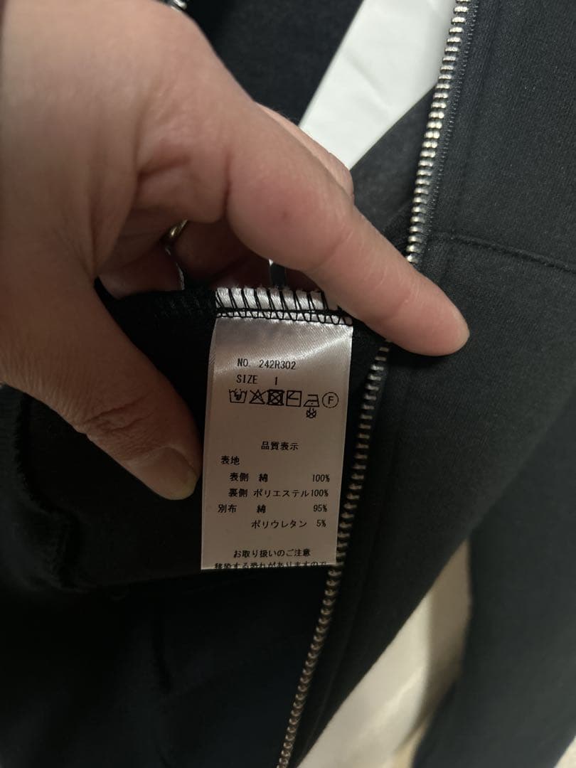 ✨26ss新品✨TRANOI トラノイ ボンディングジップアップフーディブラック