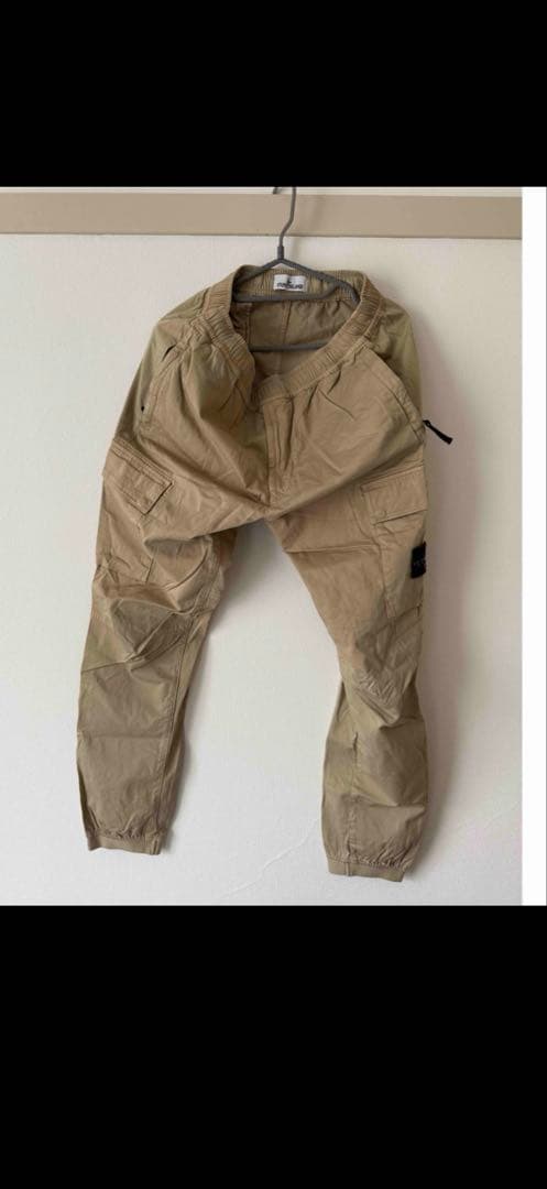 g*n様 ストーンアイランド ベージュカーゴパンツ