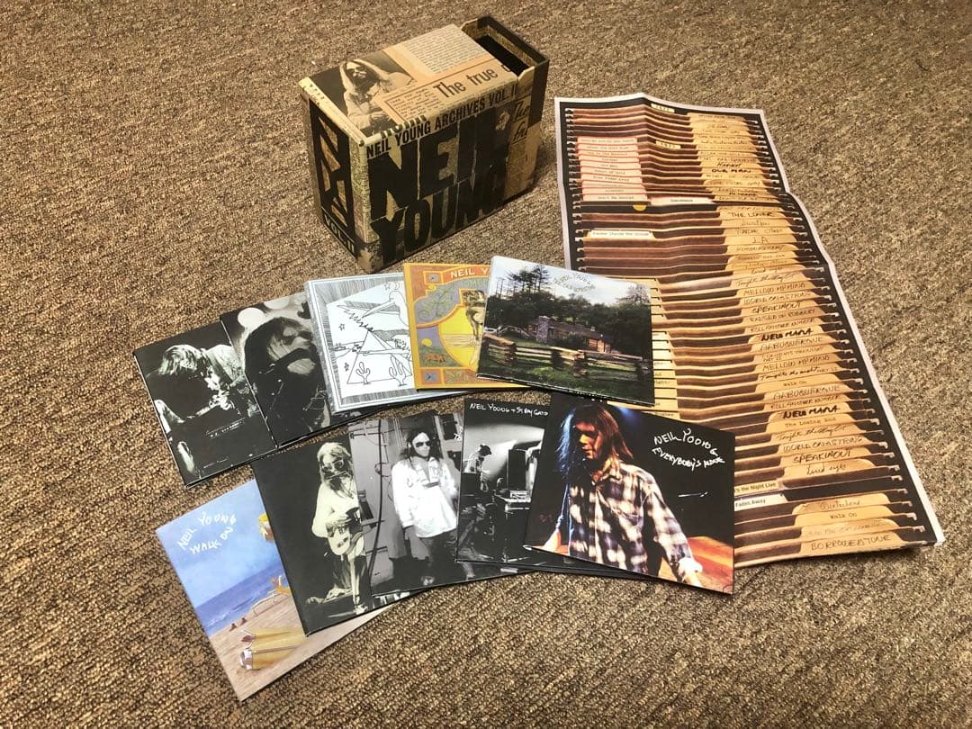 ポ*ん様 NEIL YOUNG ARCHIVES VOL. II 輸入盤CD B