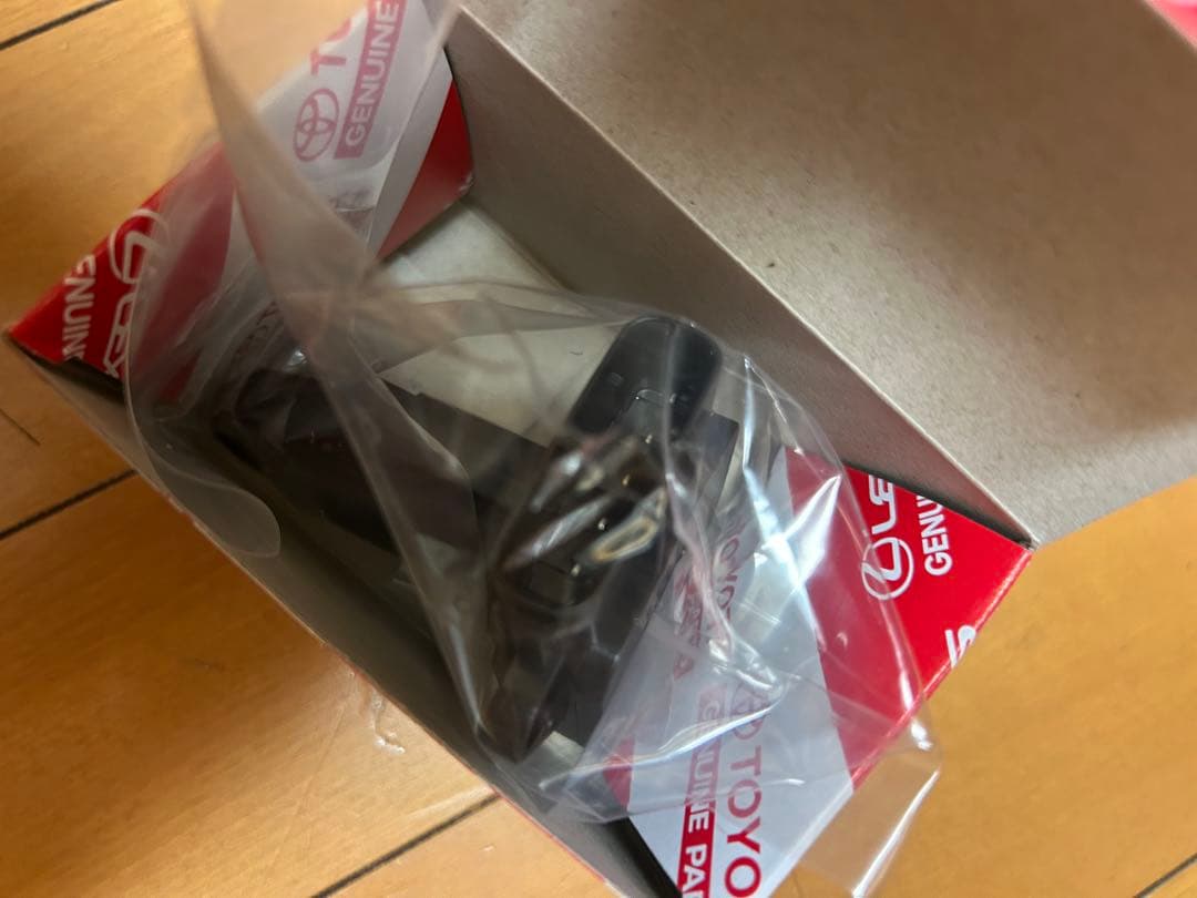 トヨタ純正エアフロ22204-21010 新品エアフロセンサーMNH10Wその他