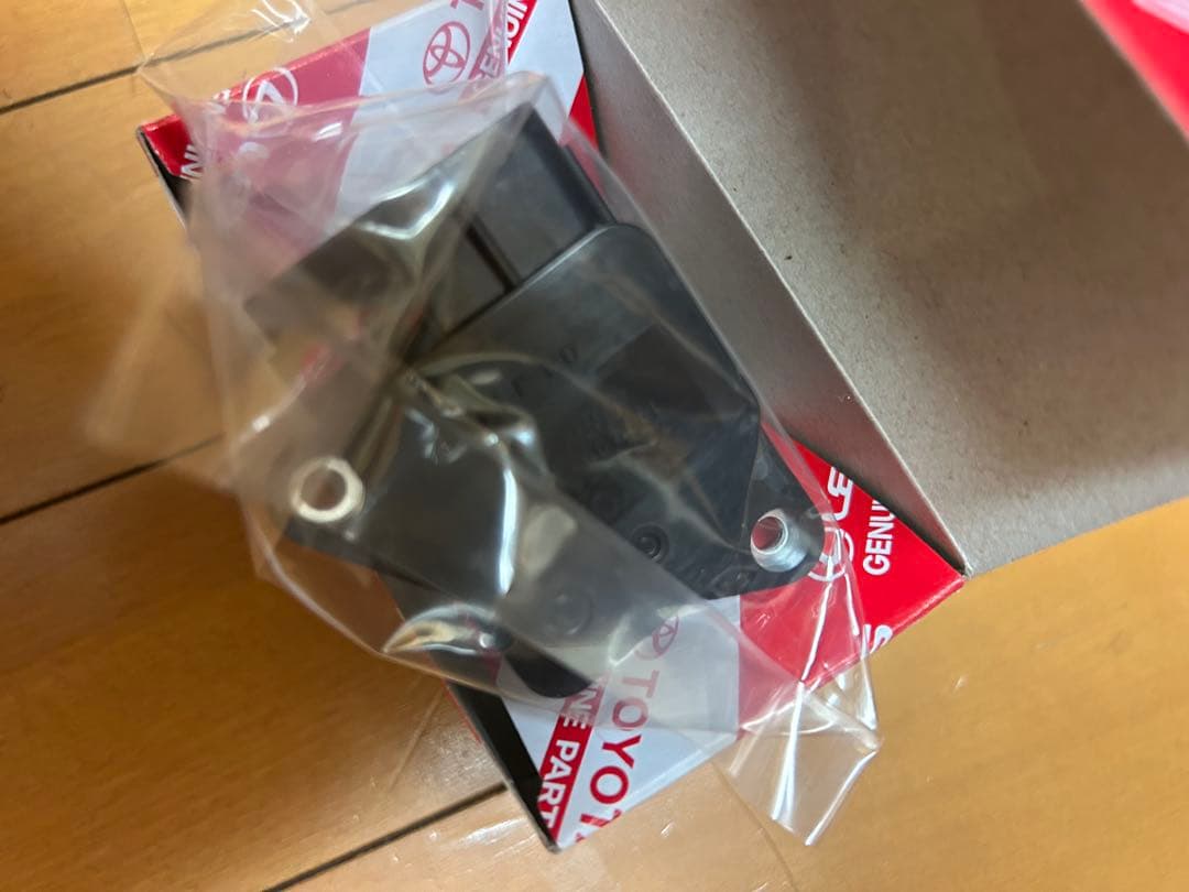 トヨタ純正エアフロ22204-21010 新品エアフロセンサーMNH10Wその他