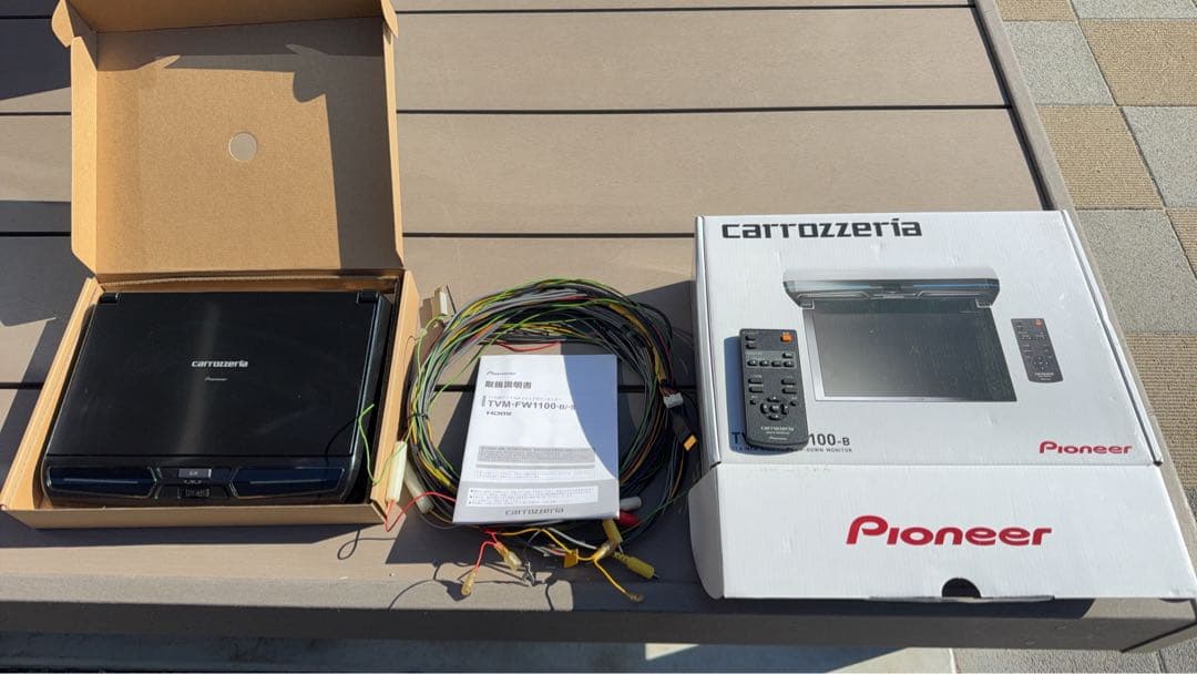 カロッツェリアTVM-FW1100II-B 11.6V型ワイドフリップダウン