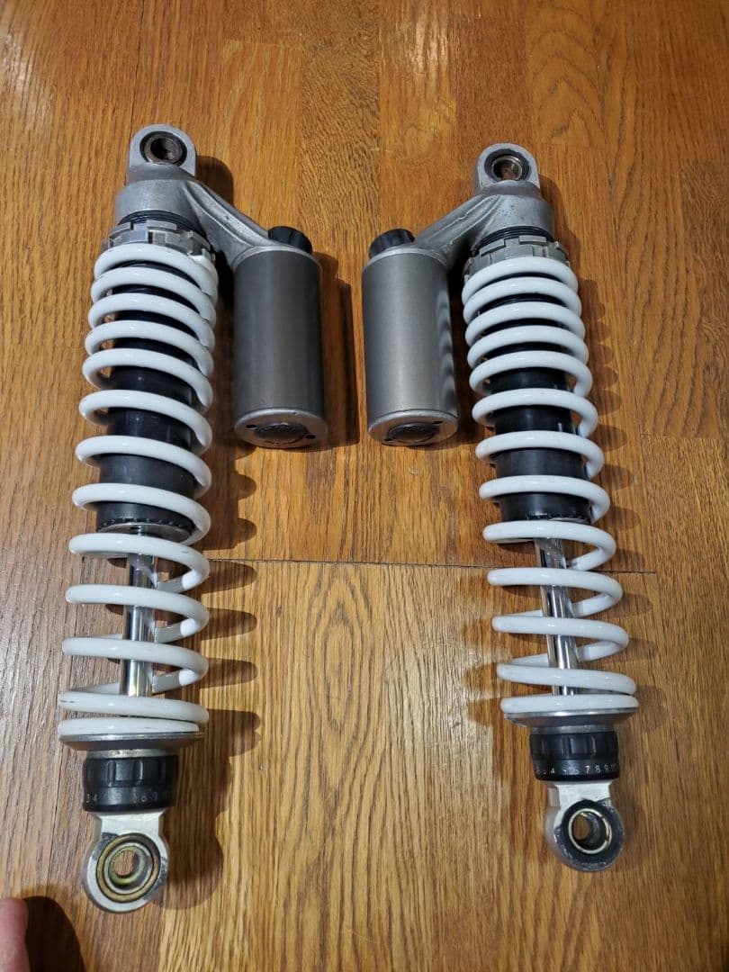 gs400 当時物ホワイトパワーリアサス