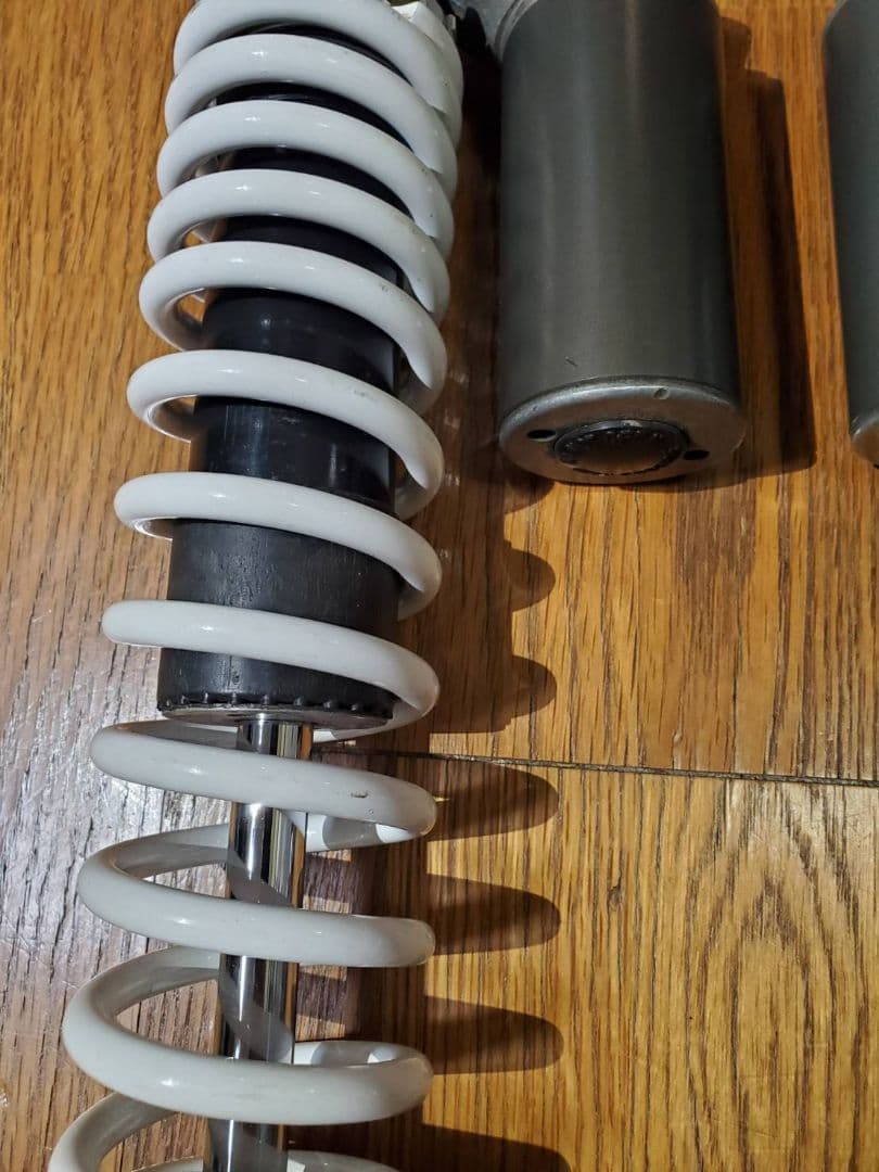 gs400 当時物ホワイトパワーリアサス