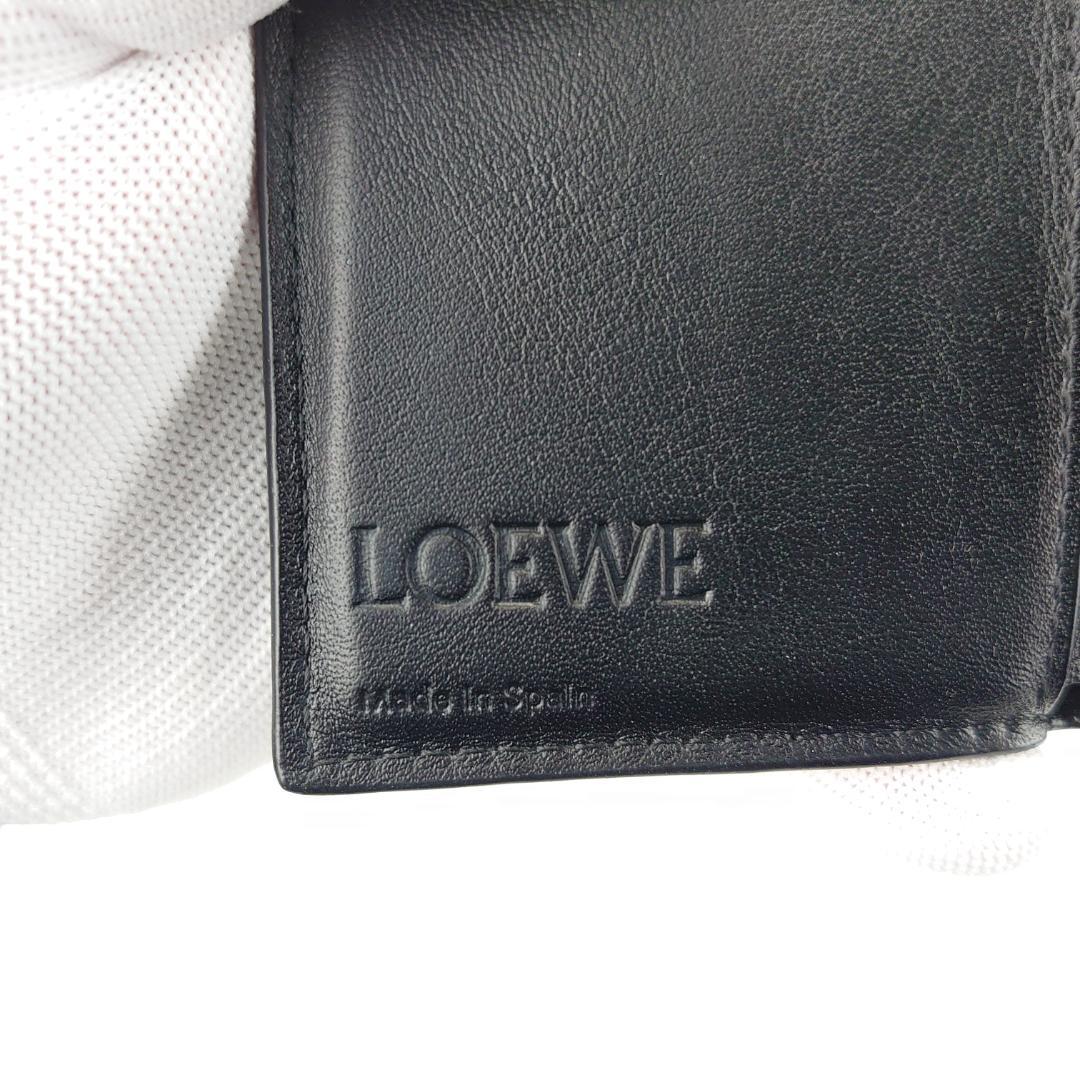 【美品】ロエベ　トライフォ－ルド　三つ折りナノ財布　ダブルホック　1211