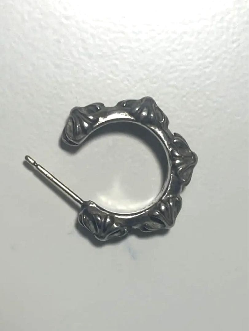 正品クロームハーツピアスシルバー925片耳用(ポーチ付き)