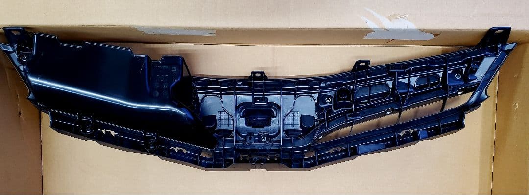 HONDA 純正 フィットシャトル HV ハイブリッド フロントグリル 新品