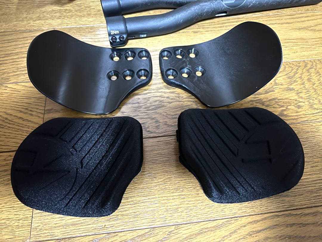 Vision METRON 4Dフラットフルカーボンハンドルバー