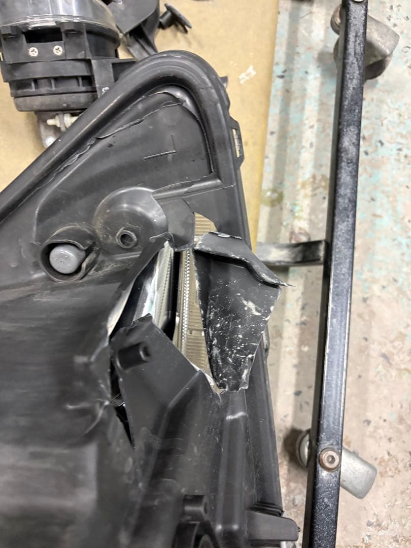 80ヴォクシー ヘッドライト