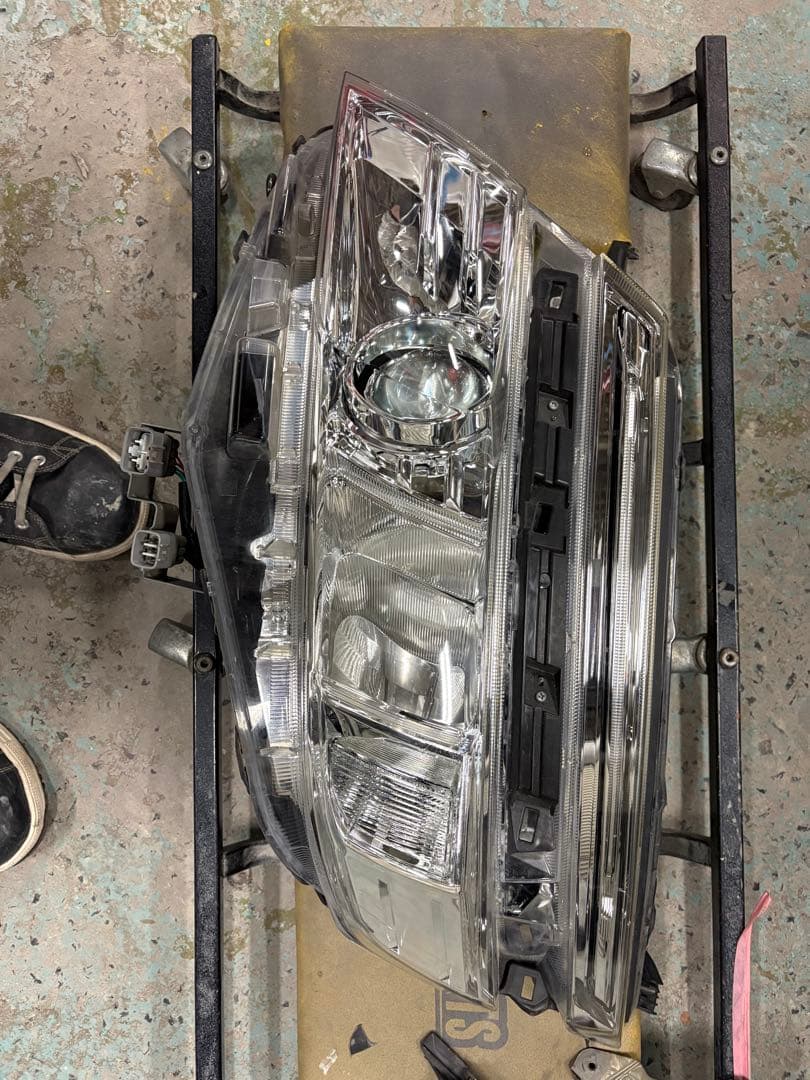 80ヴォクシー ヘッドライト