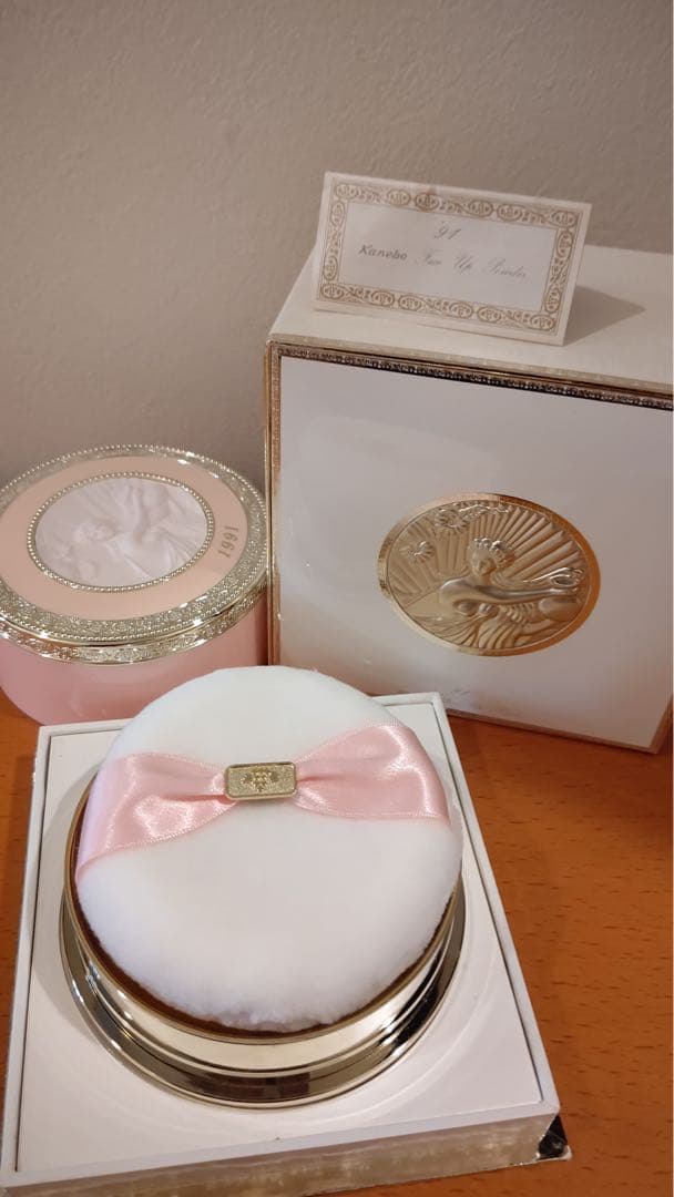 初代 1991年 パウダー等全て未使用品！ミラノコレクション カネボウ