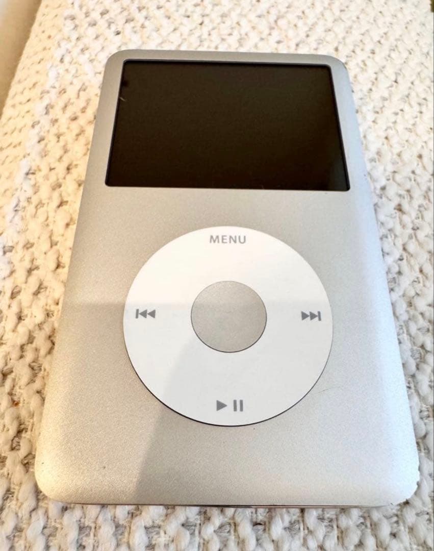美品 iPod classic 120GB アイポッド シルバー 新品バッテリー