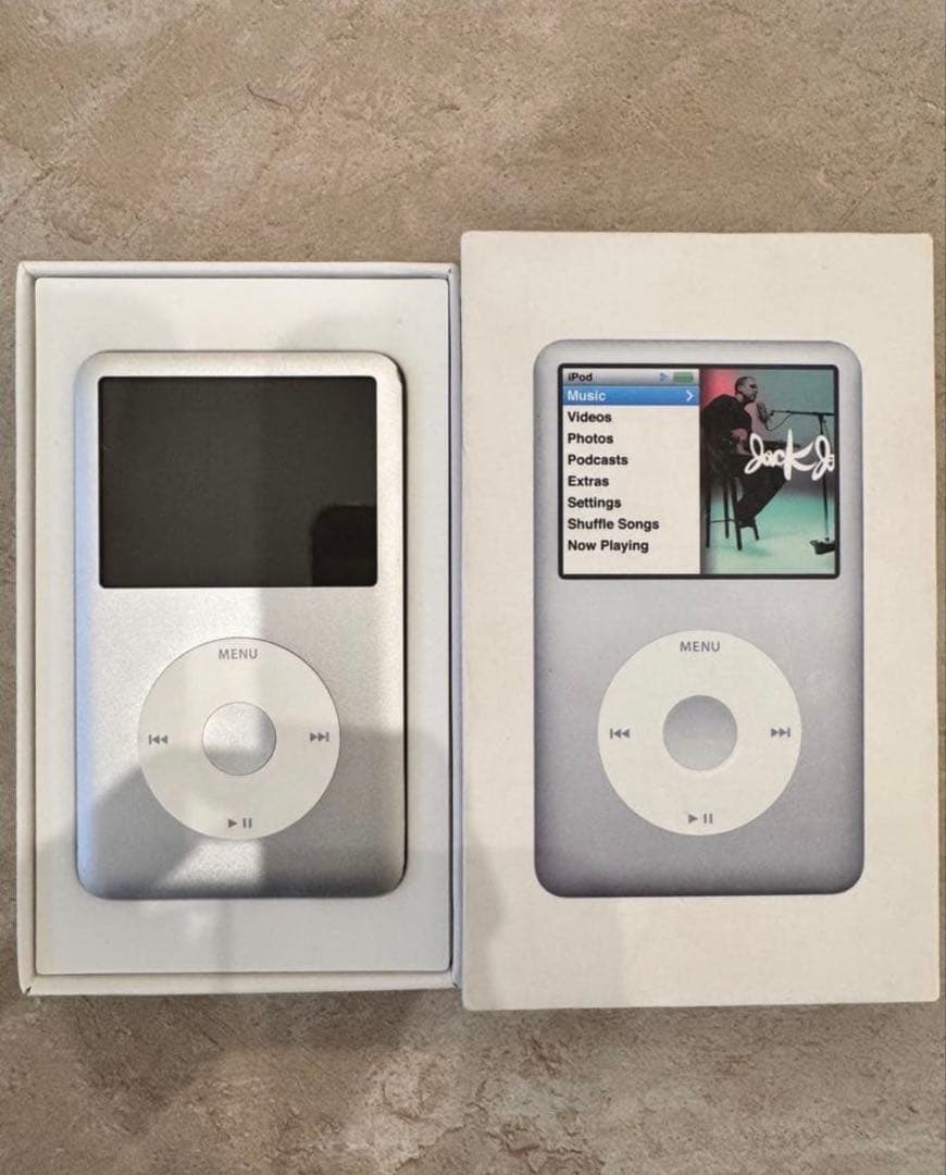美品 iPod classic 120GB アイポッド シルバー 新品バッテリー