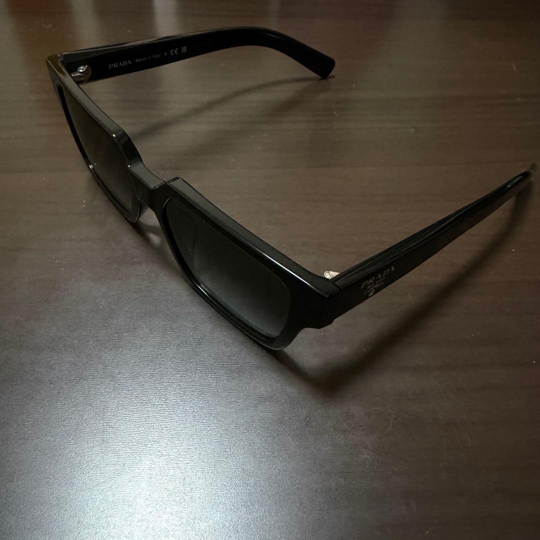 PRADA スクエアサングラス　保証書　付属品完備