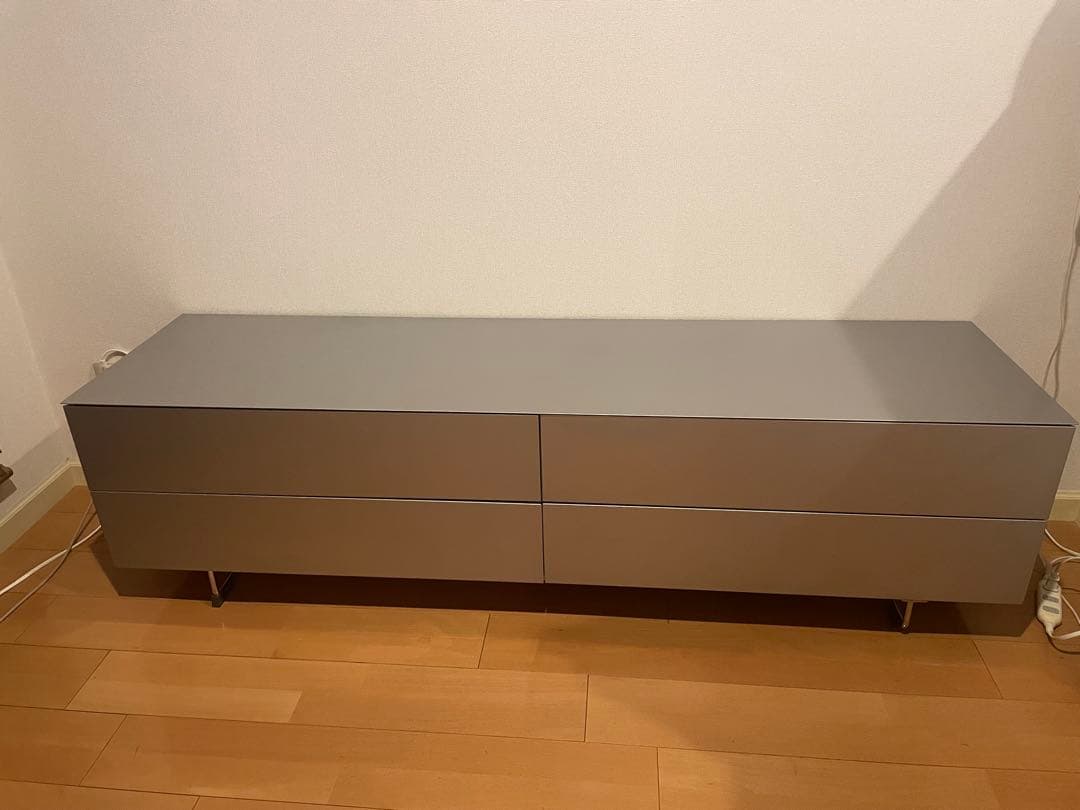 カッシーナイクスシー　Cassina LOTUS シアターボード