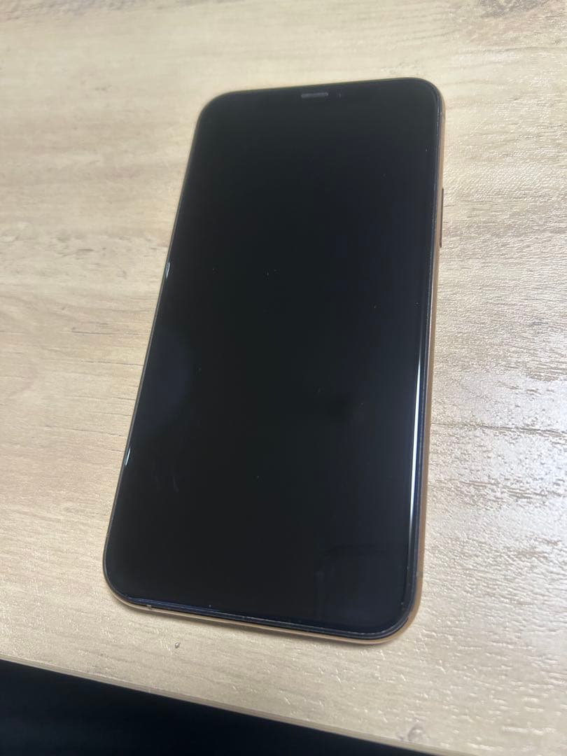 ク*ロ様 《美品》iPhone11pro 本体 256GB ゴールド