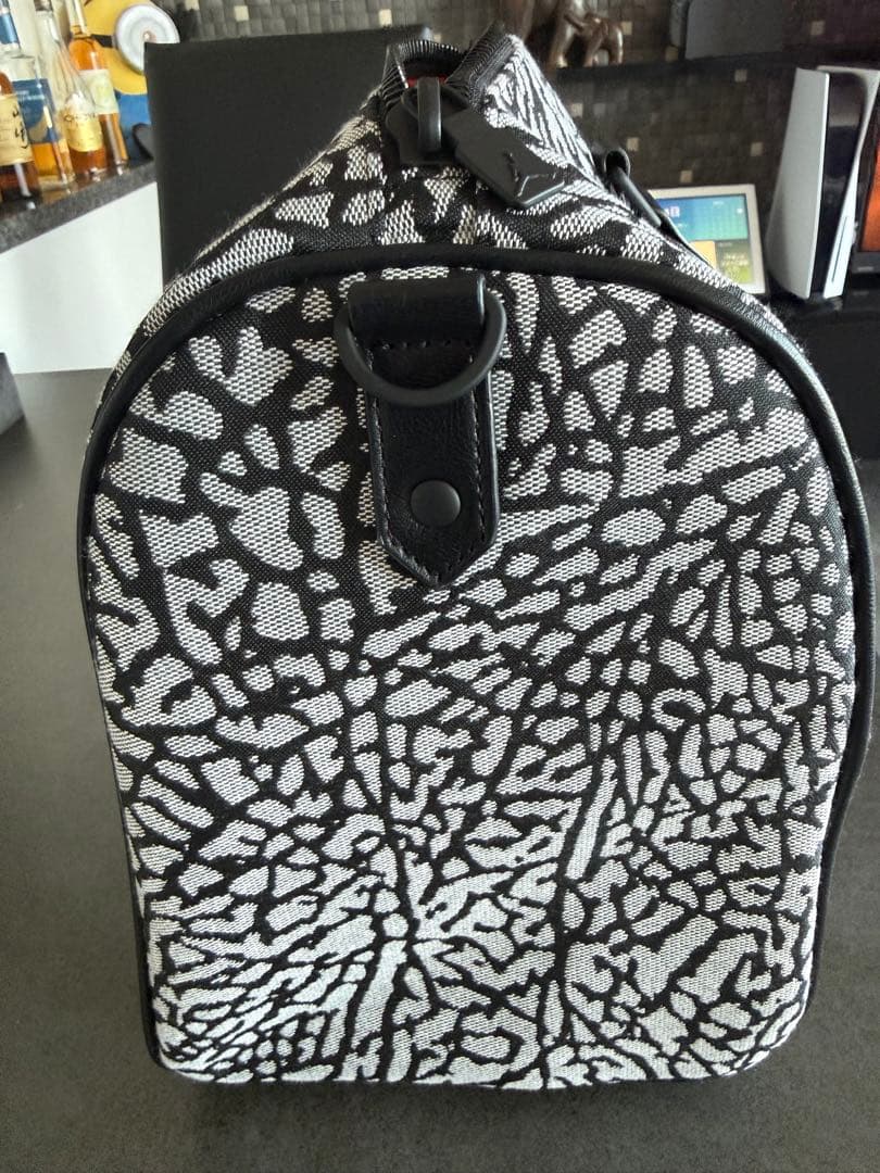 【新品未使用】NIKE エアジョーダン　ボストン　25L