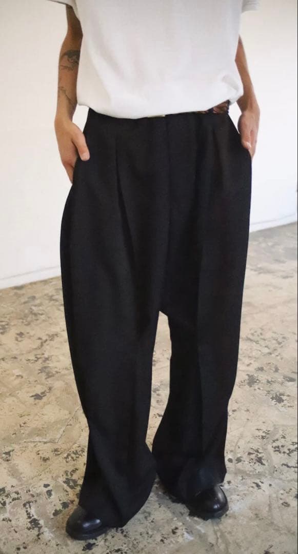 パンツ KHOKI 25AW Tuck-detail pants size 4