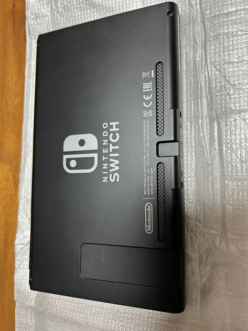 Nintendo Switch 本体 + Joy-Con 4個