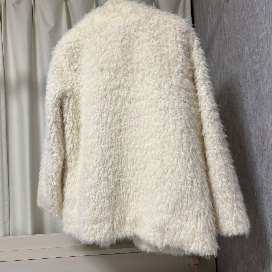 小嶋陽菜　ハーリップトゥ　アウター