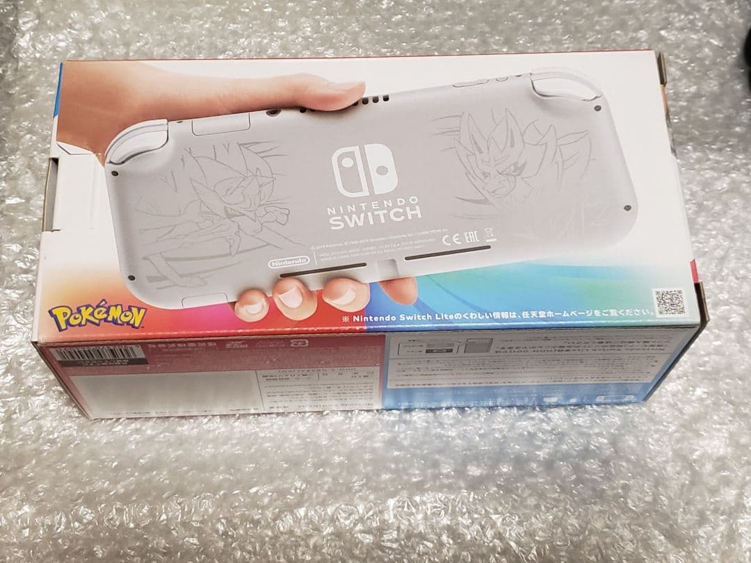 Nintendo switch light ザシアン・ザマゼンタ