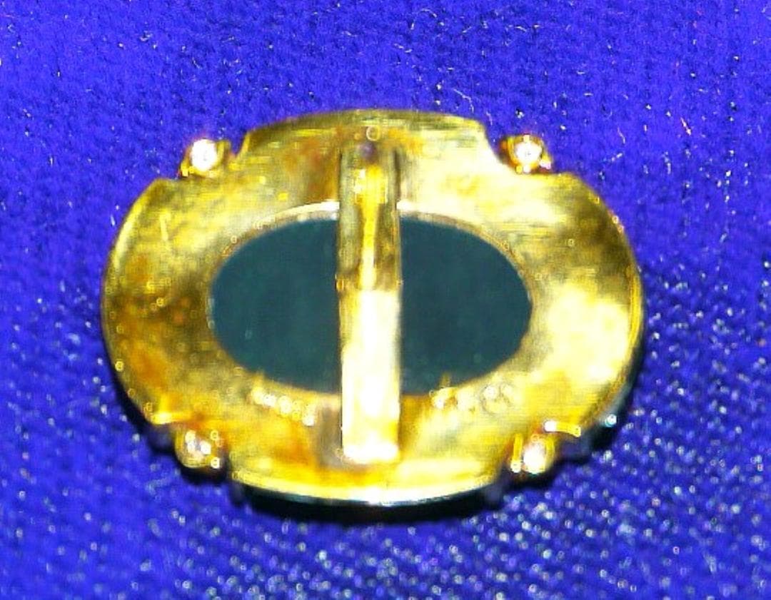 あ*ー様 質感あるk18ゴールド・ダイヤ・プラチナ・カメオ 馬モチーフカフスタイ