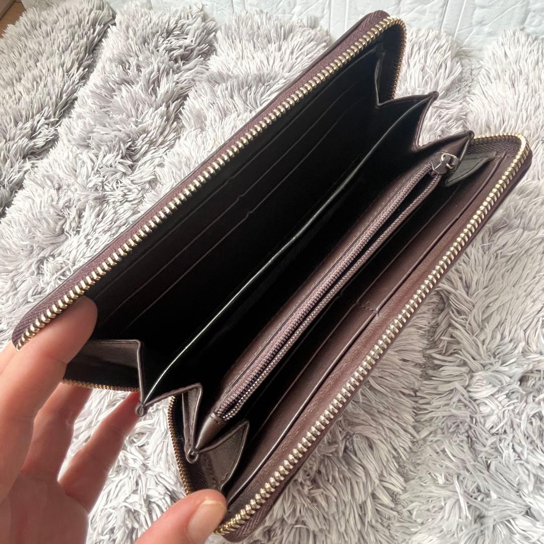 美品✨GUCCI ラウンドファスナー　シマ　リボン　ブラウン　長財布　レディース