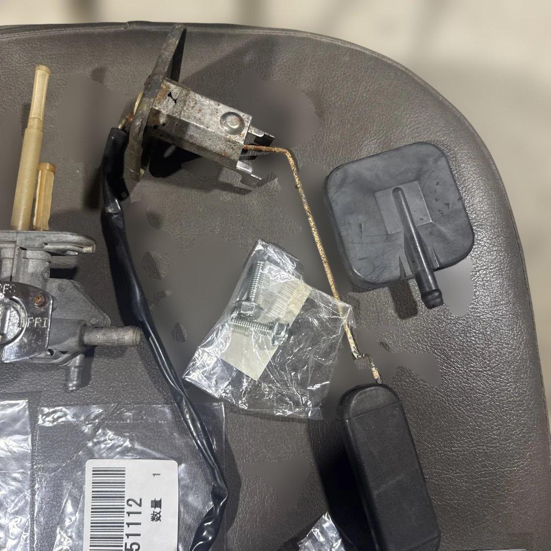 ゼファー400 燃料コック　センサー　パッキンなどセット　マフラー　BEET