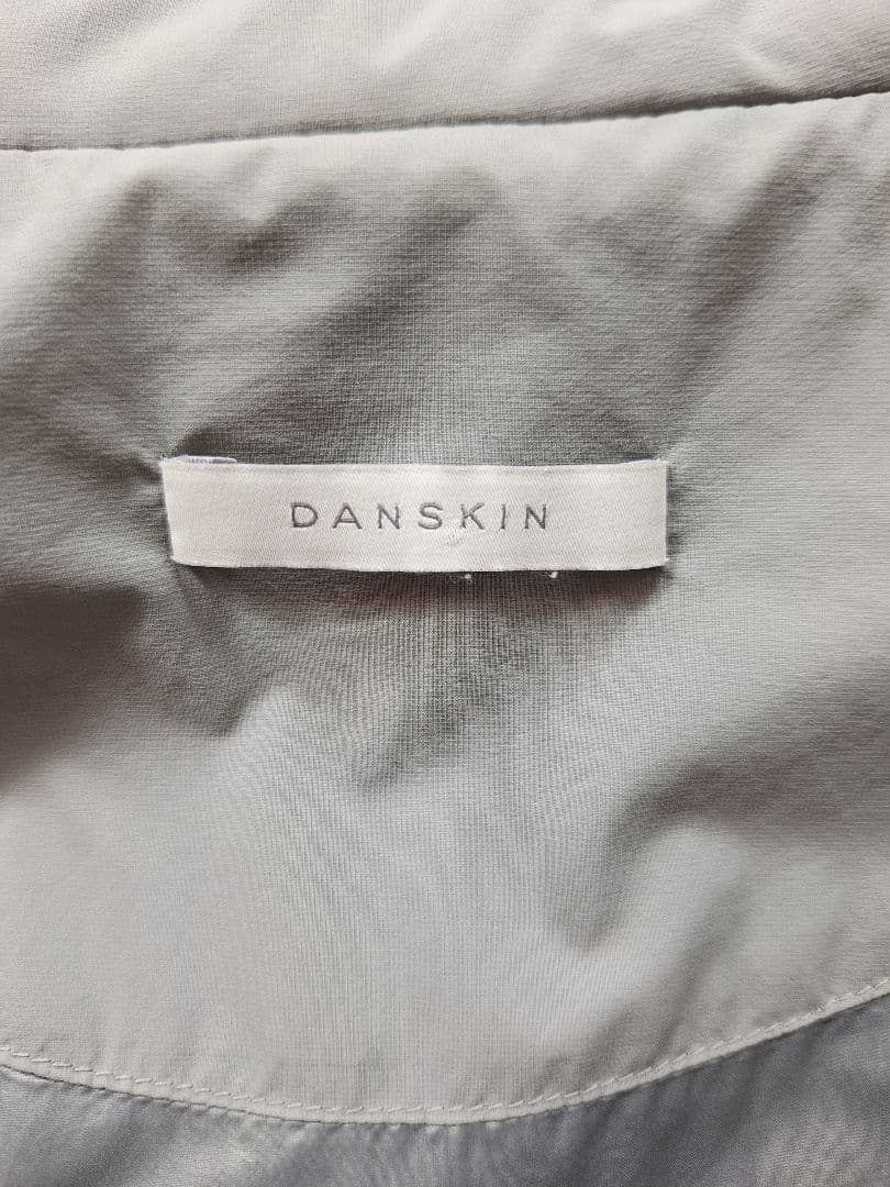 美品 DUNSKIN アレグロインサレーションコート