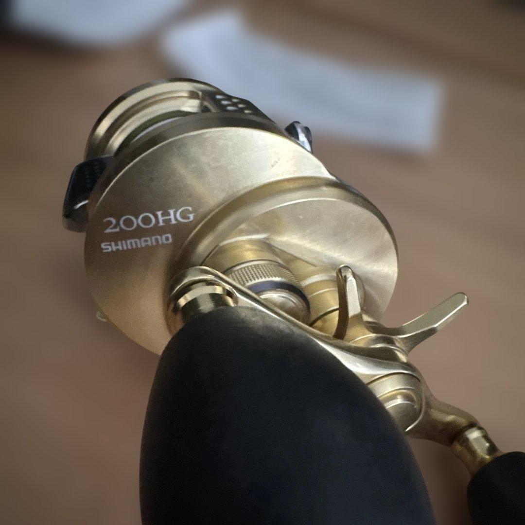リール SHIMANO 15CALCUTTA CONQUEST 200HG