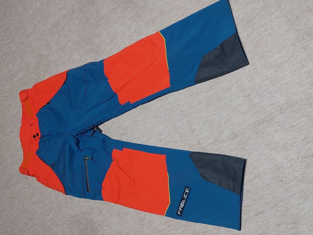 FRIBICE スキーウェア デモ