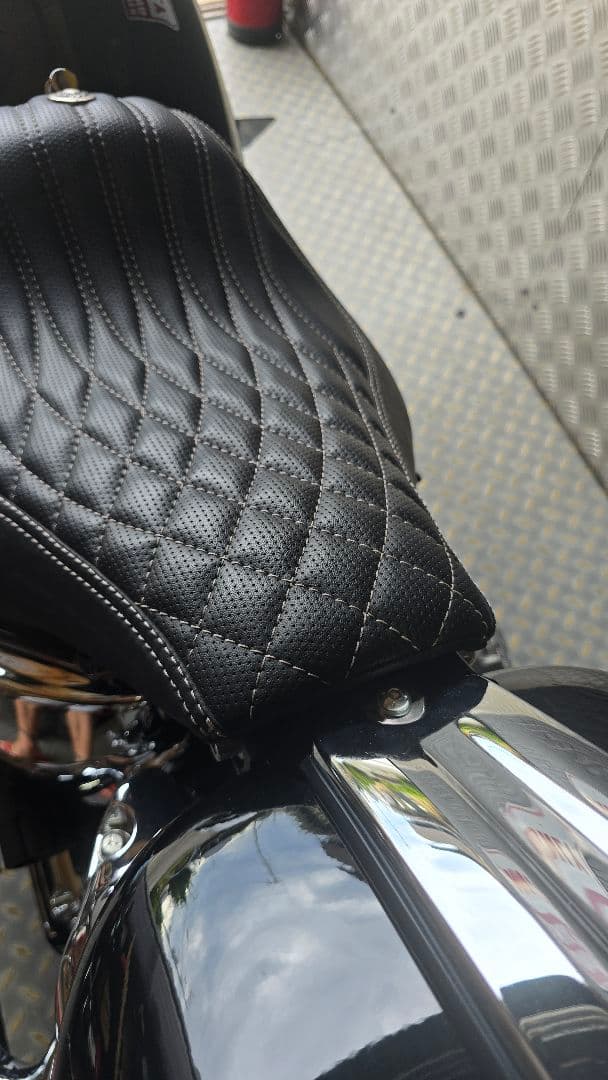 美品ブレイクアウト トライジャ 製 Sシート+Sフェンダ-+ケラーマンウインカー