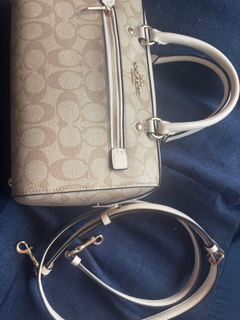 __sq341　Coach ショルダーバッグ ベージュ ロゴ