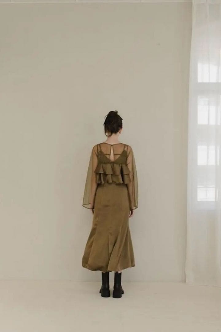 pinue オケージョンドレス