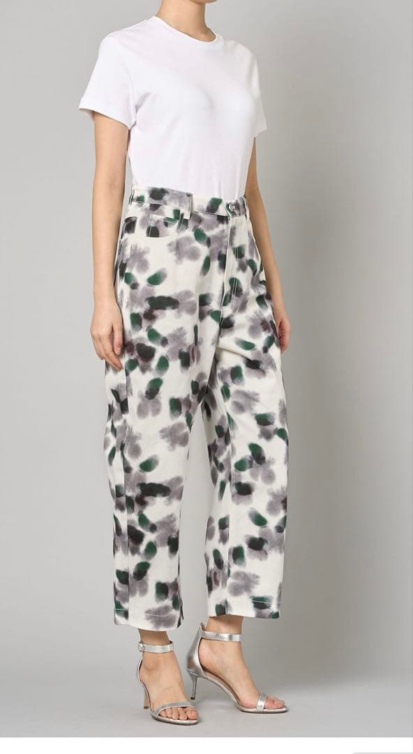 クリスチャンワイナンツ　パンツ　デニム　新品未使用　　36 タグ付