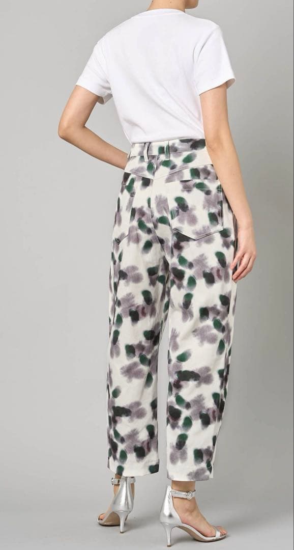 クリスチャンワイナンツ　パンツ　デニム　新品未使用　　36 タグ付