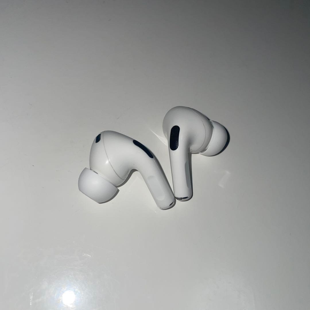 AirPods Pro 第2世代　Lightning 保護ケース付き