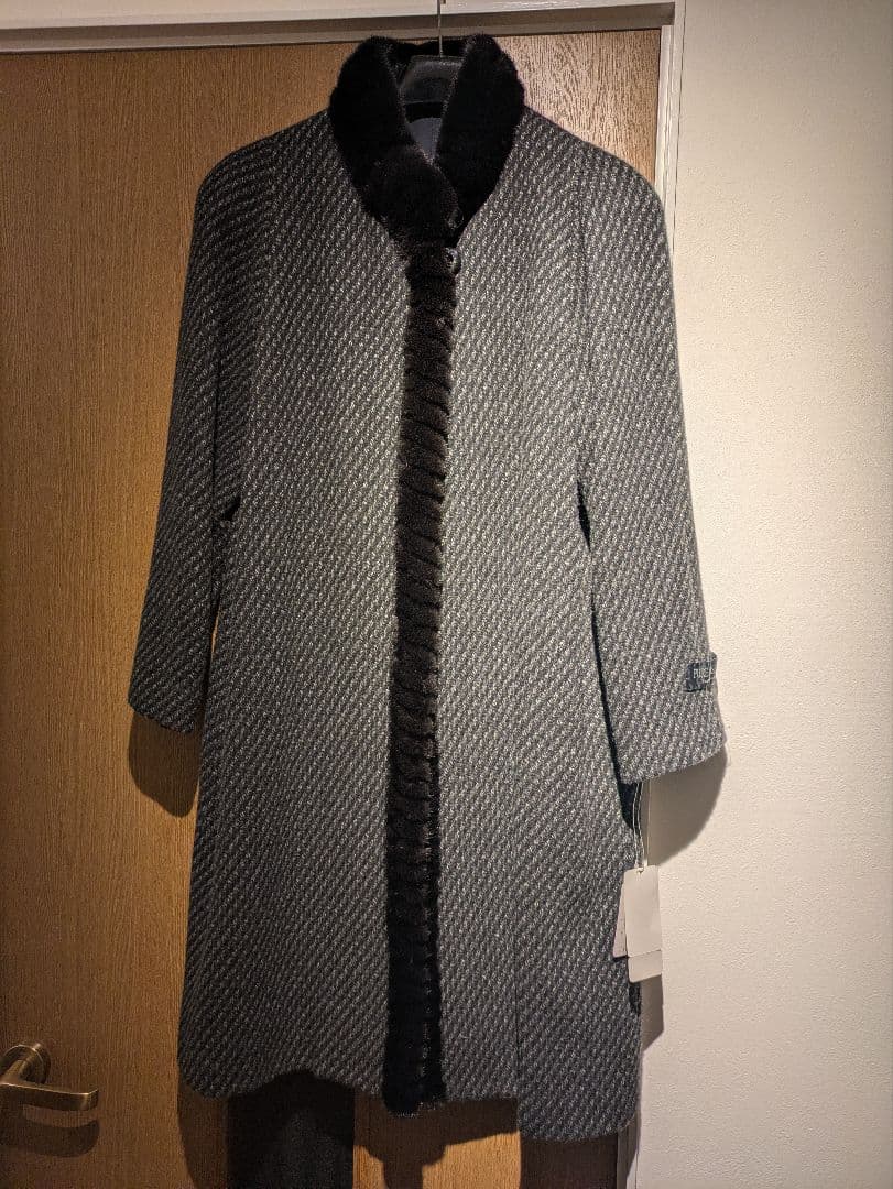 カシミア100%✕ミンクトリム!本物保証　タグ付¥158000 Fサイズ