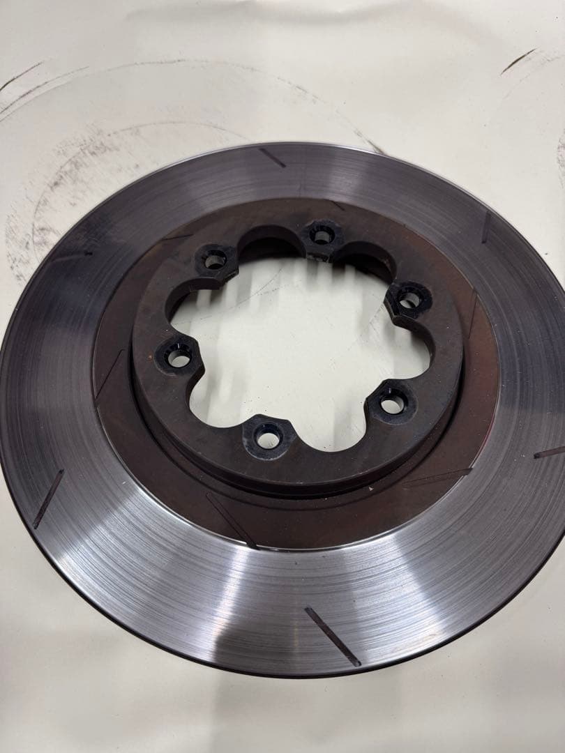 希少品ハイエース 200系 325mm ビッグローターキット