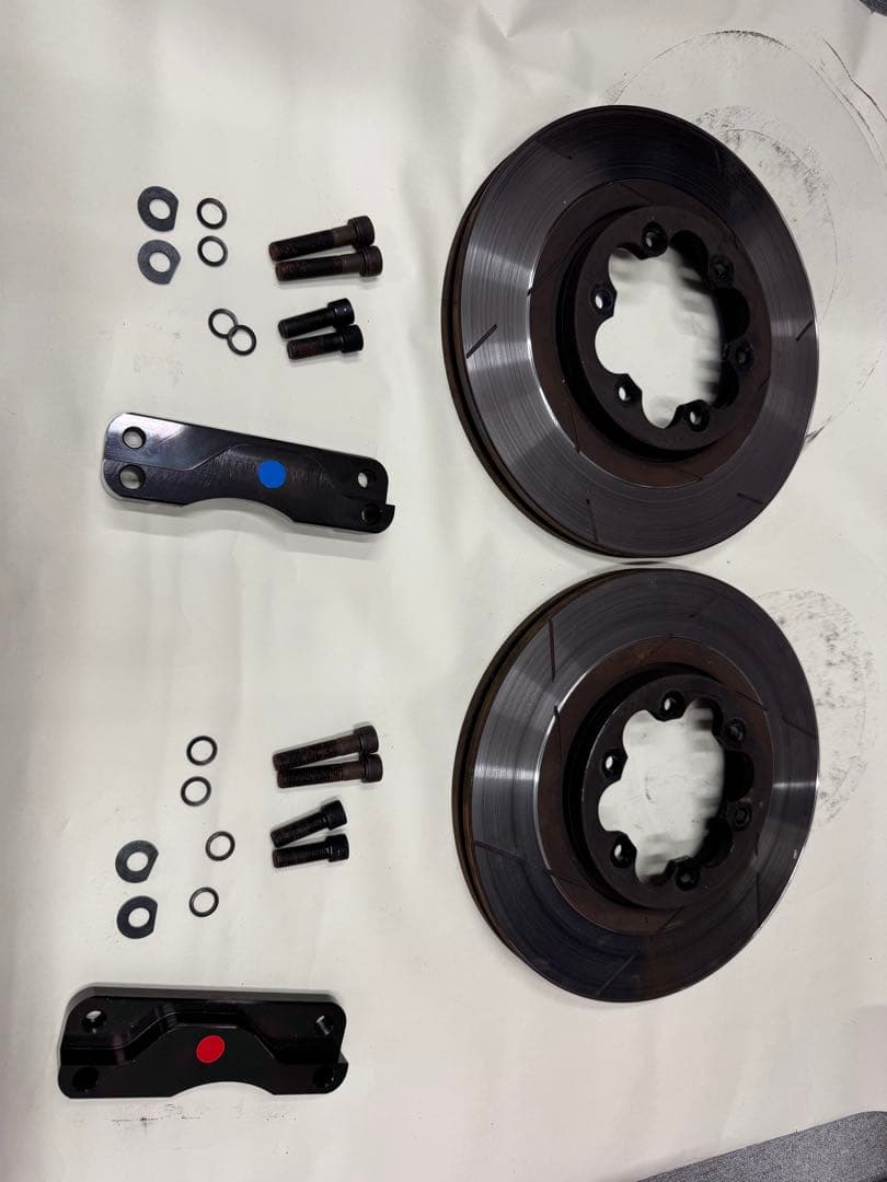 希少品ハイエース 200系 325mm ビッグローターキット