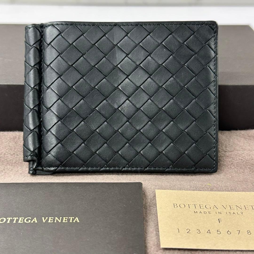 新品同様‼️ 現行　ボッテガヴェネタ　財布　折り財布　マネークリップ　イントレチャ