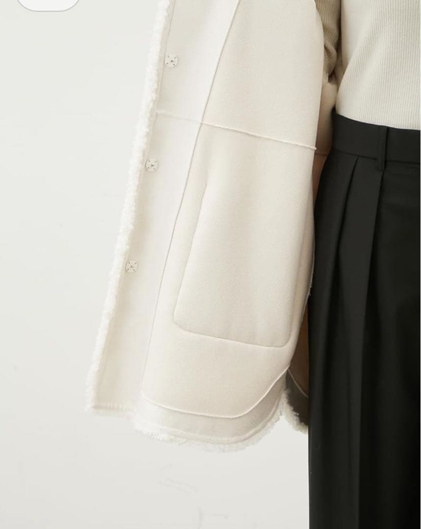 MilaOwen ミラ オーウェン　ノーカラーシャツカーブボアコート　美品