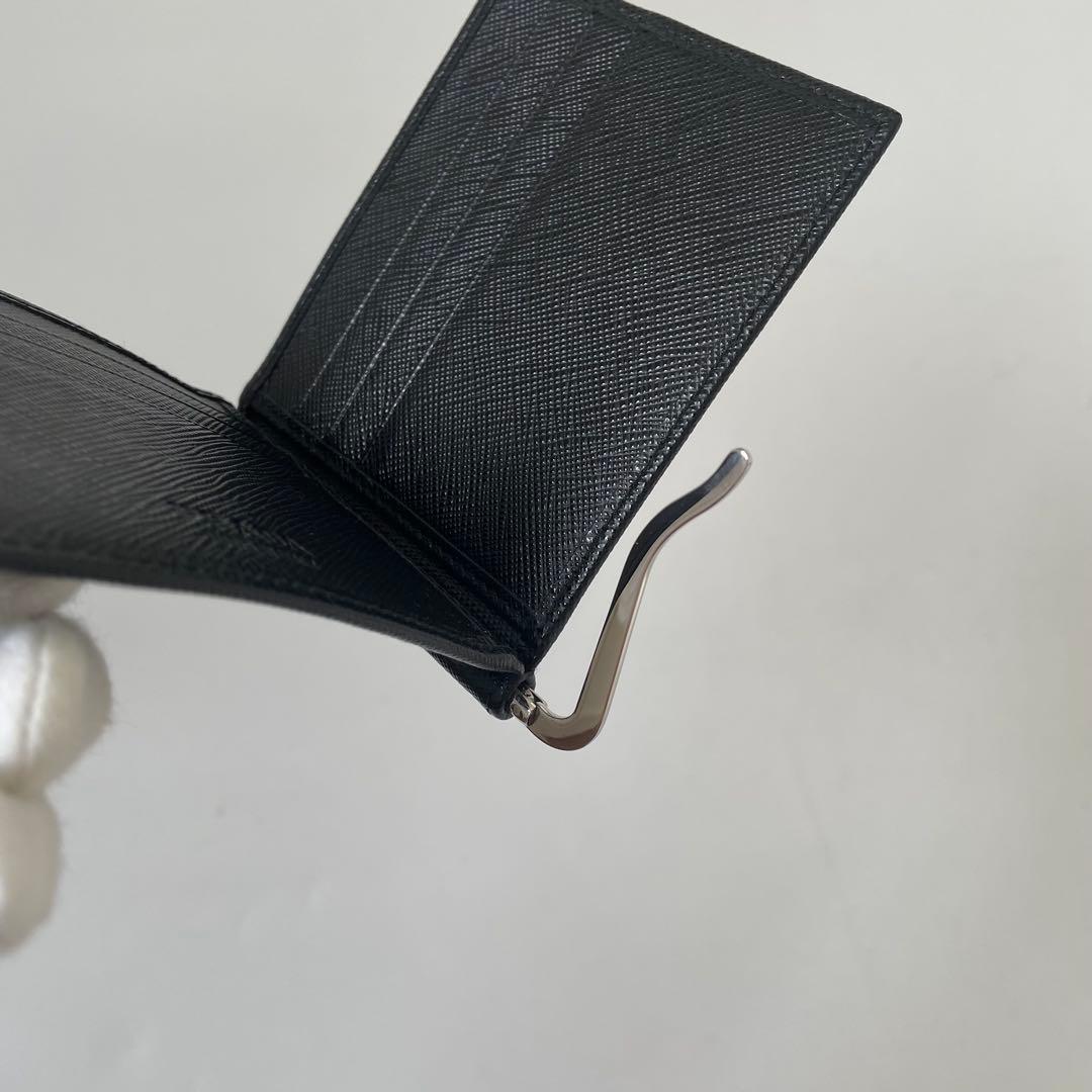 【未使用級】プラダ マネークリップ トライアングル サフィアーノ 2MN077